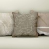 Set 3 fete perna decorative 43x43 cm cu design abstract in nuante de bej cu alb