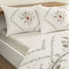 Set 4 anotimpuri TAC Elira cu cuvertura si lenjerie alba cu flori delicate