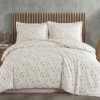 set cearceafuri 4 piese din bumbac satinat cu floricele vesele, 2 cearceafuri pat 220x240 cm si 2 fete perna 52x72 cm