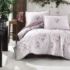 Set cuvertură matlasată Este V2 cu două fețe de pernă din bumbac 100% în nuanțe de mov și alb, design floral