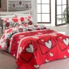 Set cuvertura matlasata 200x220cm+ 2 fete perna 50x70cm Lovestory - Red