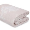 Set cuvertura matlasata 200x220 cm + 2 fete perna cu model floral alb pe fundal Bej