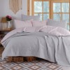 Set cuvertura matlasata 200x220 cm + 2 fete perna Solid Roz/Gri, reversibila