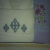 Set matrimonial 2 halate baie +4 prosoape, Alb /Lila decolorat partial