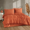 set pique Clasy Velda V3 caramiziu cu cuvertura gofrata si ciucuri decorativi din bumbac 100%