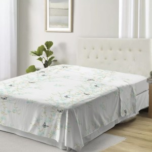 Cearceaf plat pt pat dublu din bumbac, 240x260cm cu fluturi si flori pentru un plus de confort.
