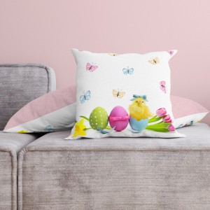 Față de pernă decorativă din bumbac 100%, cu un puișor adorabil, ouă colorate și flori pastelate, perfectă pentru decorul festiv de Paște.