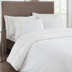 Lenjerie de pat satin de lux albă cu broderie bej TAC Diamond