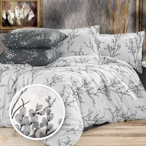 Lenjerie de pat pentru o persoana cu model de crengute cu muguri in nuante de gri pe fundal alb, material bumbac creponat, set 3 piese.