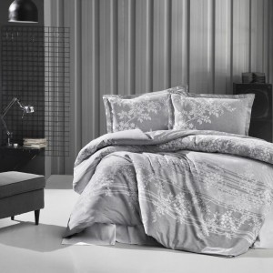 Lenjerie de pat dublu bumbac 100% ranforce Ralex Pucioasa Bova V1 cu design floral subtil în nuanțe de gri.