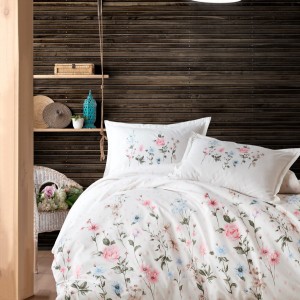Lenjerie de pat din bumbac 100% ranforce, Pucioasa, model Palitra V1, în nuanțe de alb, roz, verde și albastru cu design floral pastelat.