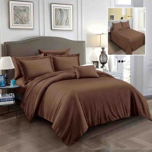 Lenjerie de pat maro din damasc policoton, ideală pentru un somn confortabil și un design elegant