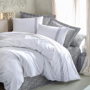 Lenjerie de pat brodata Paola Grey, bumbac 100% ranforce, set 6 piese, alb cu broderie gri si imprimeu geometric