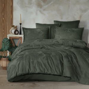 Lenjerie de pat de lux din jacquard satin, Clasy Home, model Palmore, în nuanțe de verde închis cu design vegetal sofisticat.