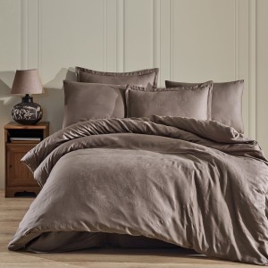 Lenjerie de pat de lux din jacquard satin, Clasy Home, model Sadra, în nuanțe de maro cu design floral elegant și detalii în relief.