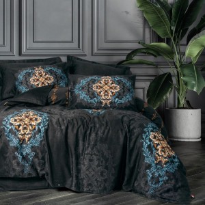 Lenjeriie de pat Palace Satin cu imprimeu digital baroc, Dorhan Negru, din bumbac satinat 100%, in nuante de negru, auriu si turcoaz.