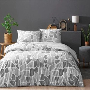 Lenjerie de pat din bumbac 100% ranforce model Alvy cu design abstract de pietre în nuanțe de gri deschis și închis.