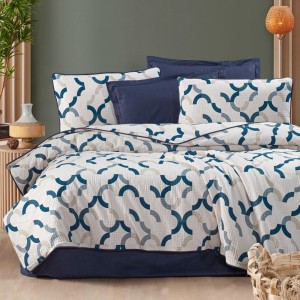 Lenjerie de pat dublu cu imprimeu geometric albastru, din bumbac 100% creponat, set de 4 piese.