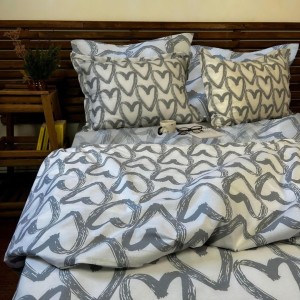 Lenjerie de pat dublu creponata cu elastic 140x200 cm din bumbac,cu inimi gri, set 4 piese.