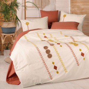 Lenjerie de pat dublu cu broderie în tonuri cărămiziu, galben și maro pe fundal crem, Cotton Box Amaris – design boho decorativ