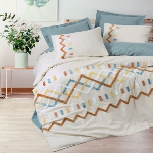Lenjerie pat dublu bumbac 100% Cotton Box Mellow Mint, cu broderie geometrică în nuanțe pastel pe fundal crem, stil nordic-boem