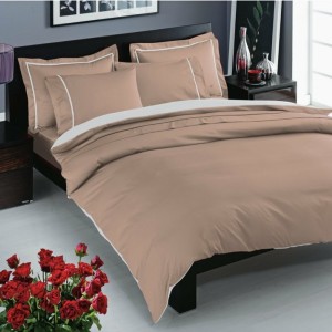 Lenjerie de pat satin de lux Prestige Cappuccino cu detalii albe pe fundal cappuccino, set de 6 piese