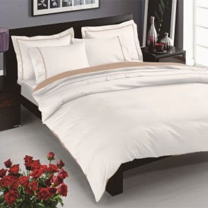 Lenjerie de pat satin de lux Prestige cu detalii bej pe fundal ecru, set de 6 piese