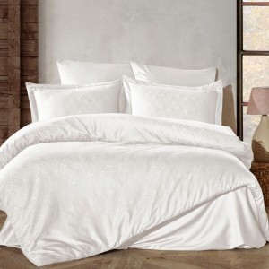 Lenjerie pat jacquard satin de lux Harley Ecru cu model romburi Saheser Home