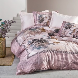 Lenjerie de pat Raven roz pudrat, print cu flori, bordură decorativă, bumbac satinat 100%, set 6 piese.