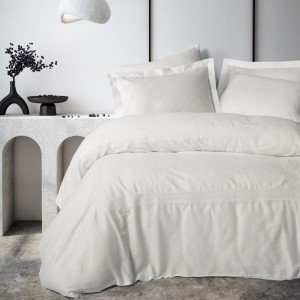 Lenjerie de pat alba CottonBox Galant 200x220 cm din bumbac satinat cu broderie eleganta