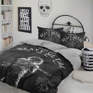 Set de lenjerie cu tematică heavy metal din bumbac 100% ranforce cu imprimeu digital și grafică rocker.