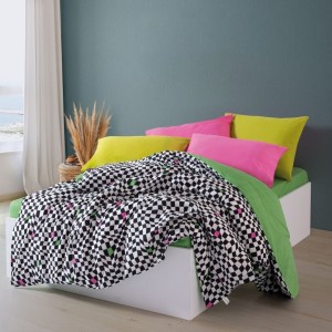 Lenjerie pat dublu alb-negru Cozy Home Dazzle cu accente roz, verde și galben, din bumbac ranforce