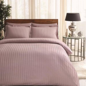 Lenjerie de pat Place cu dungi elegante în nuanțe de lila, din bumbac satinat 100%, set de 6 piese