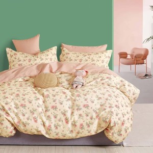 Lenjerie de pat percale flori mici roz pe fond crem, set de 3 piese, pat de 1 persoană, bumbac 100%, fabricată în România