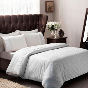 Lenjerie de pat Clemance cu design jacquard și detalii fine, în nuanțe de ecru, din bumbac satinat 100%, set de 6 piese