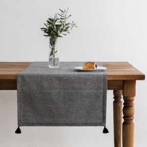 napron masa negru cu ciucuri Selendy 50x150cm