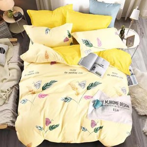 Lenjerie de pat dublu cu frunze și fluturi colorați pe fundal galben deschis, set 4 piese, lenjerii de pat 1+1 gratis