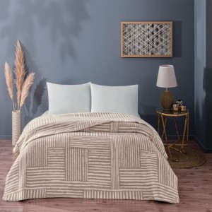 Pătură bumbac și fibră mixtă 200x220 cm, model geometric bej, marca TAC, moale și călduroasă.