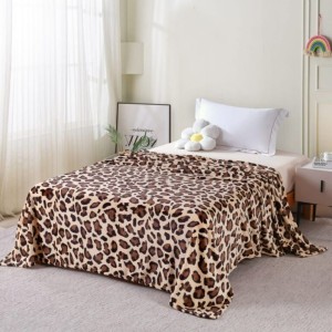 Pătură cocolino 200x230 cm cu model leopard animal print, bej-maro