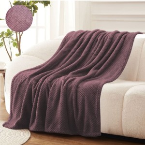 Pătură cocolino maro 200x230 cm cu textură punctată în relief – model Dot
