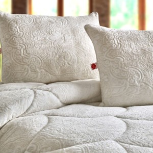 Perna Posh 50x70cm cu față catifelată și model embosat, Cotton Box, ecru