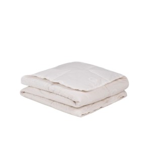 Pilota bebelusi bumbac 95x145 cm Cotton Box ofera căldură optimă și respirabilitate.