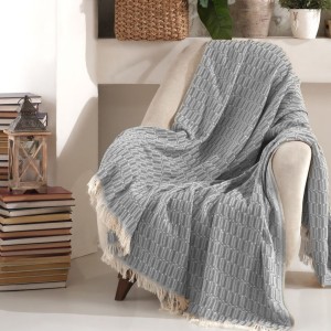 Pled Vizyon Grey 170x210cm cu model texturat și ciucuri din bumbac și poliester