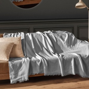 Pled Merlin Gri Deschis 170x200cm din bumbac reciclat cu franjuri și țesătură diagonală