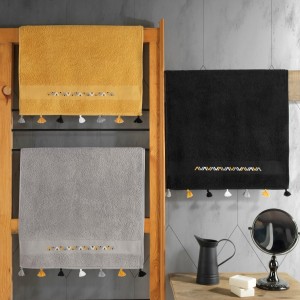 Set 3 prosoape bumbac 100%, cu ciucuri si broderie, HAVLU ASORTI 4 Black