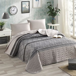 Set cuvertura matlasata Creative Grey 200x220 cm cu 2 fete de perna, design elegant in nuante neutre