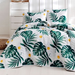 Set cuvertura matlasata 200x220 cm + 2 fete perna cu frunze tropicale Monstera