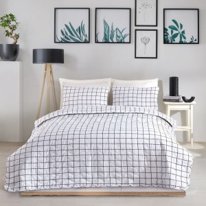 Set cuvertura matlasata 200x220 cm + 2 fete perna cu patrate alb cu negru