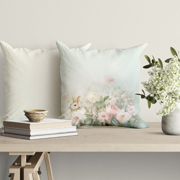 Fata perna decorativa 45x45 cm bumbac 100 model Romeo cu bujori roz si iepurasi si verso uni