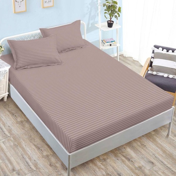 husa de pat maro din damasc policoton cu doua fete de perna pentru saltele 160x200 si 180x200
